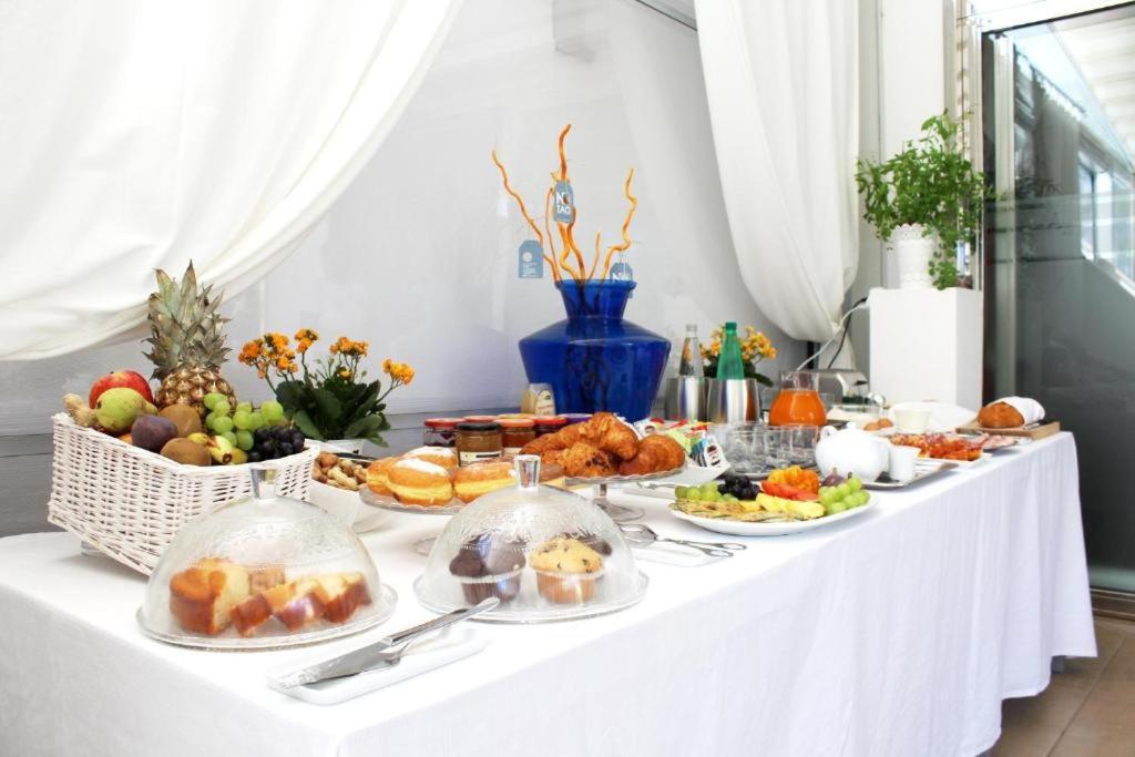 Colonna Rooms & Apartment Trani Luaran gambar