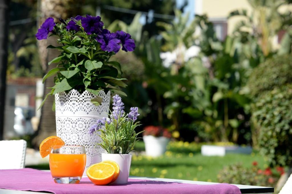 Colonna Rooms & Apartment Trani Luaran gambar