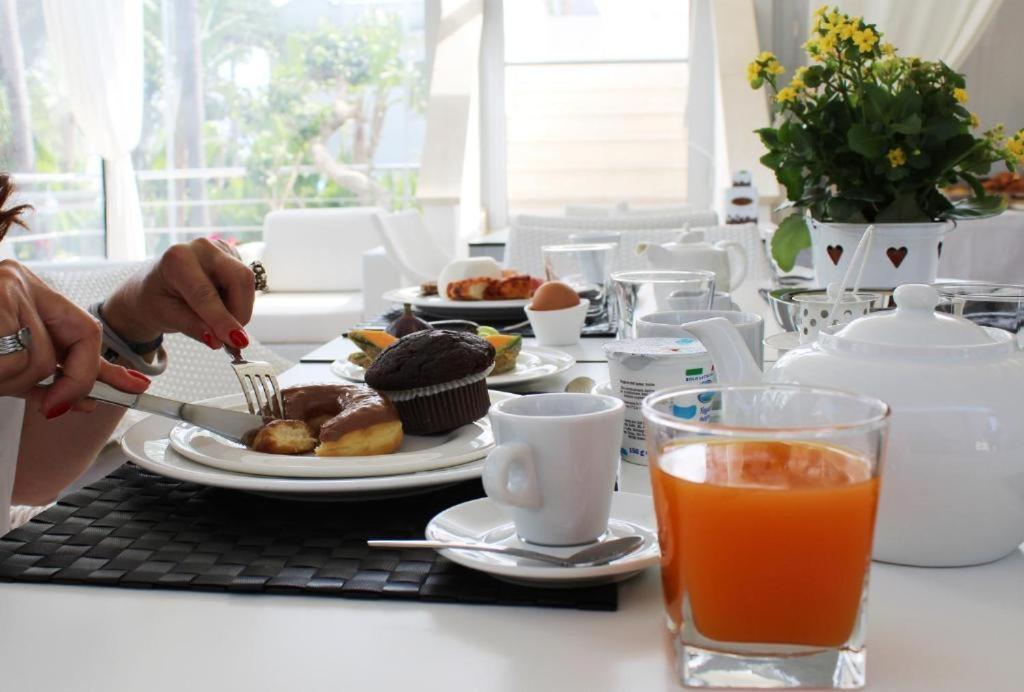 Colonna Rooms & Apartment Trani Luaran gambar