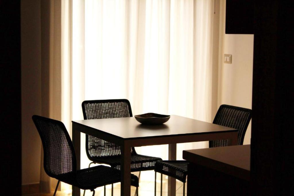 Colonna Rooms & Apartment Trani Luaran gambar